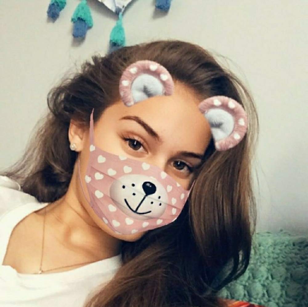 Meet your Posher, Laila